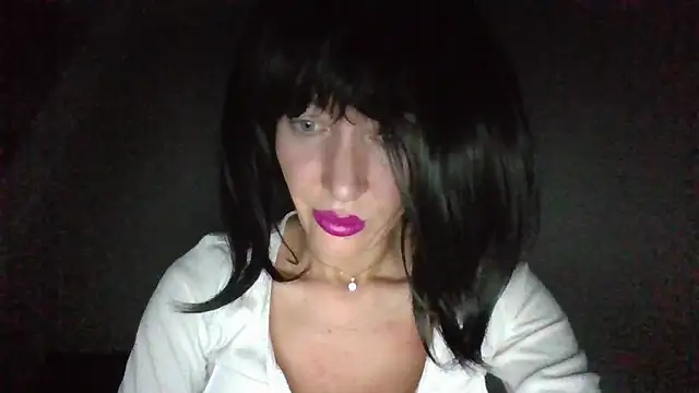 Snapshot of suuzykiss chatting on March 7, 2025, 10:21 pm suuzykiss online show from March 7, 2025, 10:21 pm