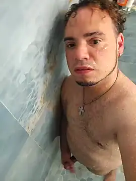 latinoflpr online show from September 28, 2025, 3:23 am