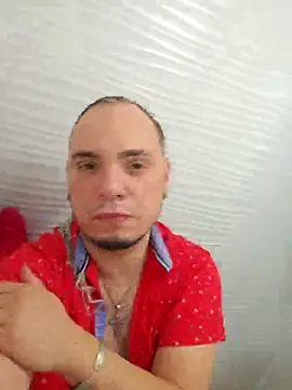 latinoflpr online show from December 2, 2025, 10:16 pm