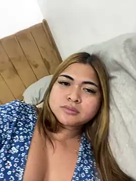 Snapshot of Bombshell_Ashy chatting on January 8, 2025, 9:12 pm Bombshell Ashy online show from January 8, 2025, 9:12 pm