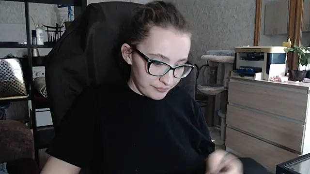 AnKey Rayah online show from December 15, 2024, 6:26 pm