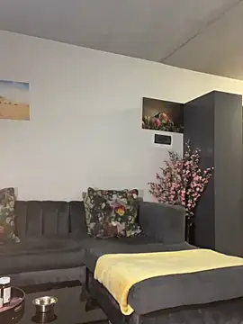 CurvyDesire1 online show from February 24, 2025, 11:41 pm