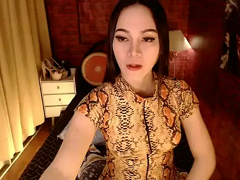 Yoshidashemale online show from November 15, 2025, 11:40 am