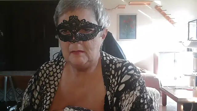 Snapshot of simona60 chatting on October 11, 2025, 1:20 pm simona60 online show from October 11, 2025, 1:20 pm