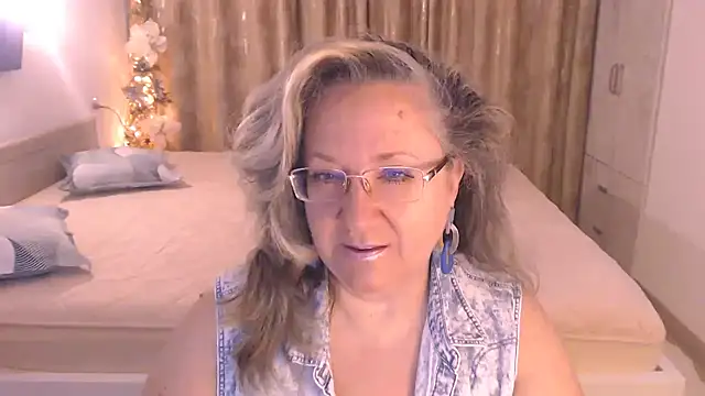 Raisshy online show from December 2, 2025, 7:03 am