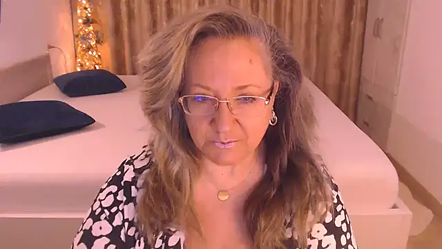 Snapshot of Raisshy chatting on February 16, 2026, 6:09 am Raisshy online show from February 16, 2026, 6:09 am