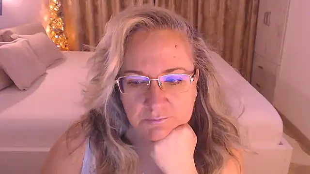 Snapshot of Raisshy chatting on February 26, 2026, 5:17 am Raisshy online show from February 26, 2026, 5:17 am