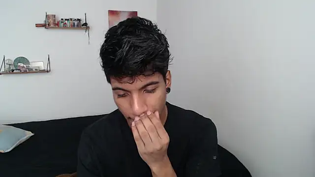 Snapshot of stevenosori chatting on February 18, 2025, 3:54 pm stevenosori online show from February 18, 2025, 3:54 pm