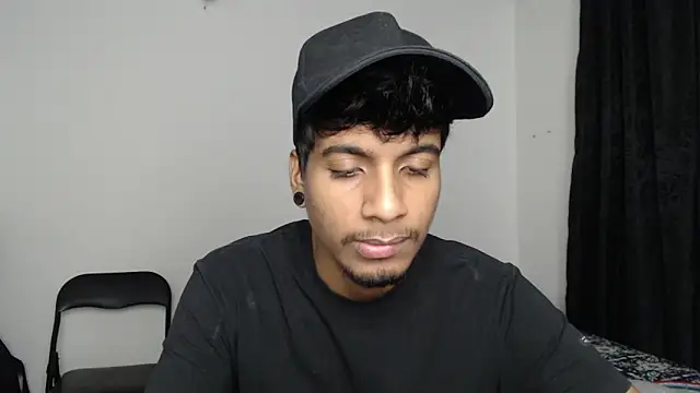 Snapshot of stevenosori chatting on November 4, 2025, 4:44 am stevenosori online show from November 4, 2025, 4:44 am