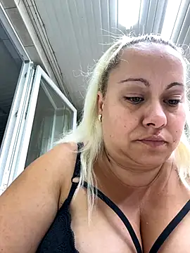 Snapshot of SabinaSweety chatting on September 11, 2025, 5:40 am SabinaSweety online show from September 11, 2025, 5:40 am