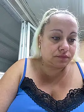 Snapshot of SabinaSweety chatting on September 12, 2025, 7:30 am SabinaSweety online show from September 12, 2025, 7:30 am