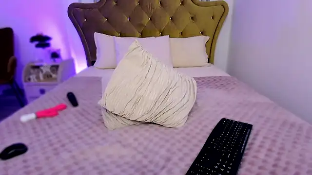 Snapshot of SashaRizz chatting on December 3, 2024, 11:55 am SashaRizz online show from December 3, 2024, 11:55 am