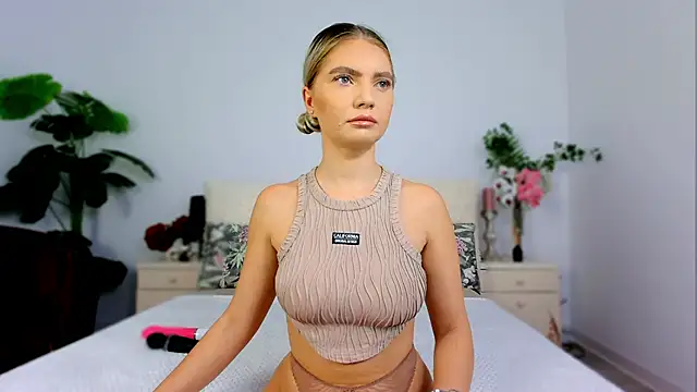 Snapshot of SashaRizz chatting on October 13, 2025, 4:12 am SashaRizz online show from October 13, 2025, 4:12 am