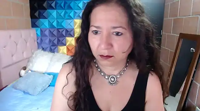 katifoxx online show from March 21, 2025, 3:02 pm