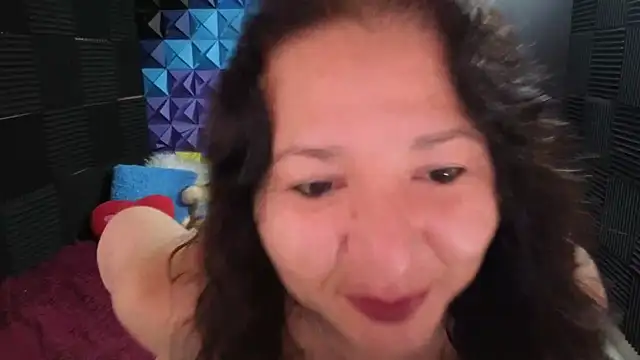 katifoxx online show from September 12, 2025, 3:34 pm