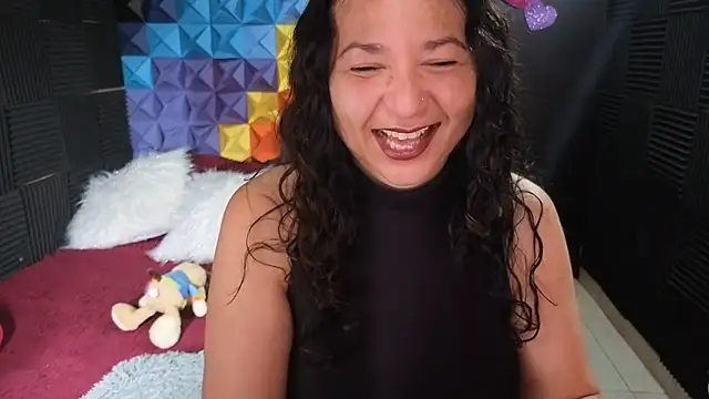 katifoxx online show from March 16, 2026, 2:54 pm