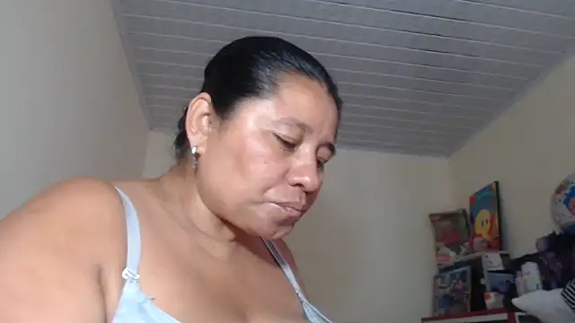 adrixxx38 online show from October 4, 2025, 4:49 pm