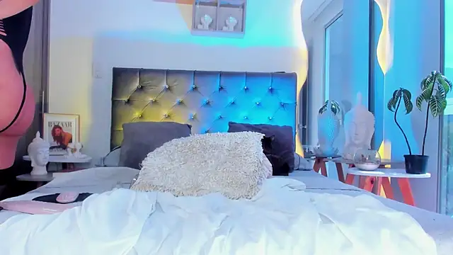 Angel Peach online show from February 6, 2025, 4:36 pm