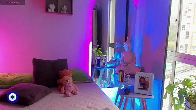 Angel Peach online show from March 18, 2026, 2:20 pm