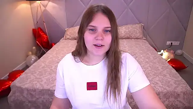 Snapshot of VinnaSky chatting on February 17, 2026, 8:00 am VinnaSky online show from February 17, 2026, 8:00 am