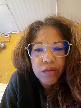 mila38 online show from April 9, 2026, 7:36 am