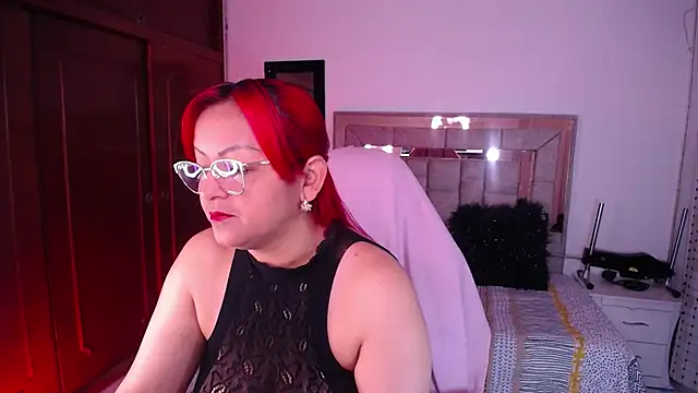 salomecastro  online show from October 29, 2025, 4:15 am