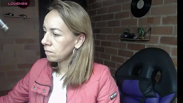 cristin doll  online show from April 13, 2026, 1:49 pm