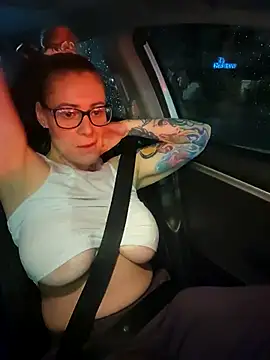 HollyTattoo online show from December 9, 2024, 11:03 pm