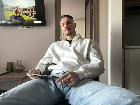 Hot  Tiger online show from March 4, 2025, 12:44 pm