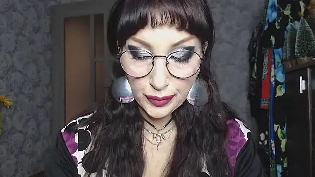 Aziza1 online show from November 26, 2025, 9:10 am