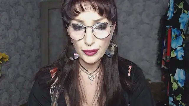 Aziza1 online show from June 5, 2026, 1:17 pm