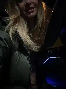 Etwas neugierig online show from March 16, 2025, 6:34 pm