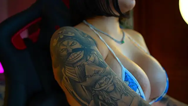 ambarEvans online show from December 6, 2024, 1:51 am