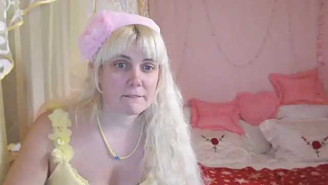 SunnySylvia online show from January 31, 2025, 5:32 pm