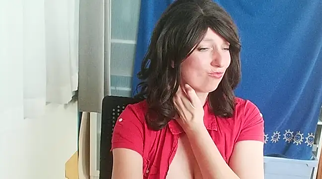 hotdestany online show from February 21, 2025, 2:27 pm