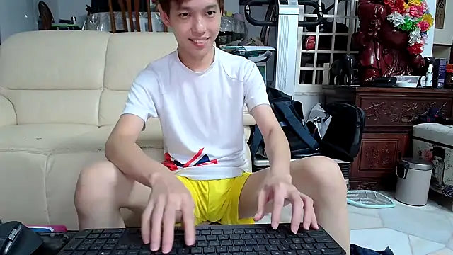 andrewooi online show from December 8, 2024, 11:46 am