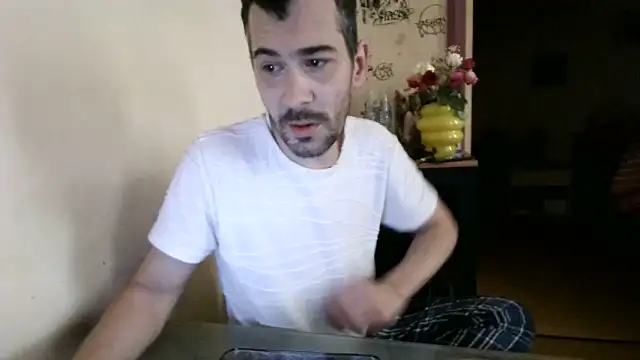 Snapshot of Ethangay chatting on September 18, 2025, 2:19 pm Ethangay online show from September 18, 2025, 2:19 pm