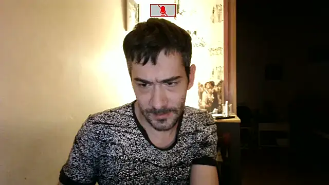 Snapshot of Ethangay chatting on October 15, 2025, 4:51 pm Ethangay online show from October 15, 2025, 4:51 pm