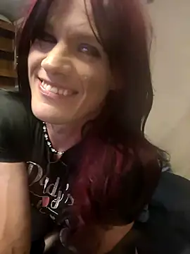 MaddyC6992 online show from May 9, 2026, 7:35 am