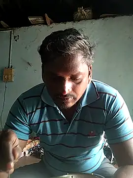 Snapshot of rohanhotguy chatting on February 10, 2026, 6:39 am rohanhotguy online show from February 10, 2026, 6:39 am