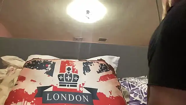 Creamesensation online show from February 9, 2025, 3:01 pm