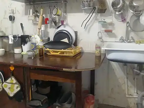 mimimi28 online show from December 2, 2024, 1:24 pm