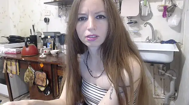 mimimi28 online show from February 5, 2025, 6:15 pm