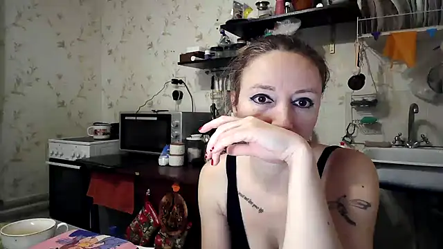 mimimi28 online show from February 6, 2026, 2:20 pm