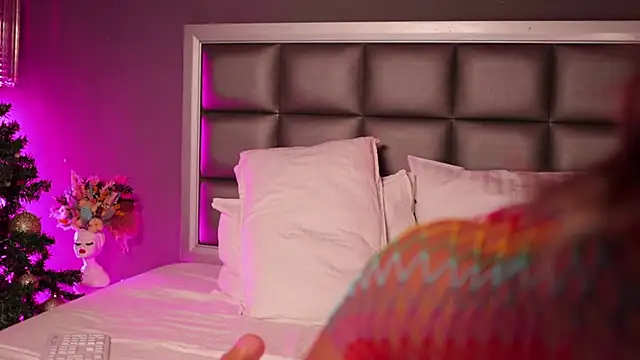 Rachel Quinn  online show from December 30, 2024, 11:04 am