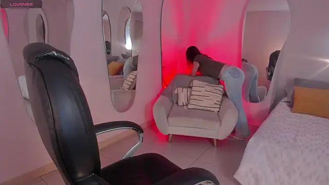 MorganHicks online show from February 15, 2025, 5:50 pm