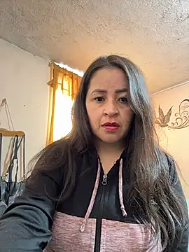 latinfemale online show from February 5, 2026, 8:13 pm