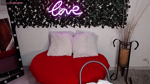 DestinyHills online show from March 19, 2025, 12:12 pm