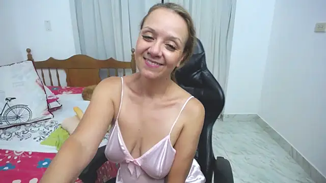 yeslluisa online show from March 1, 2025, 12:28 am