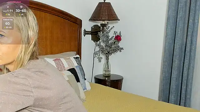 Christine 35 online show from March 27, 2026, 12:38 pm